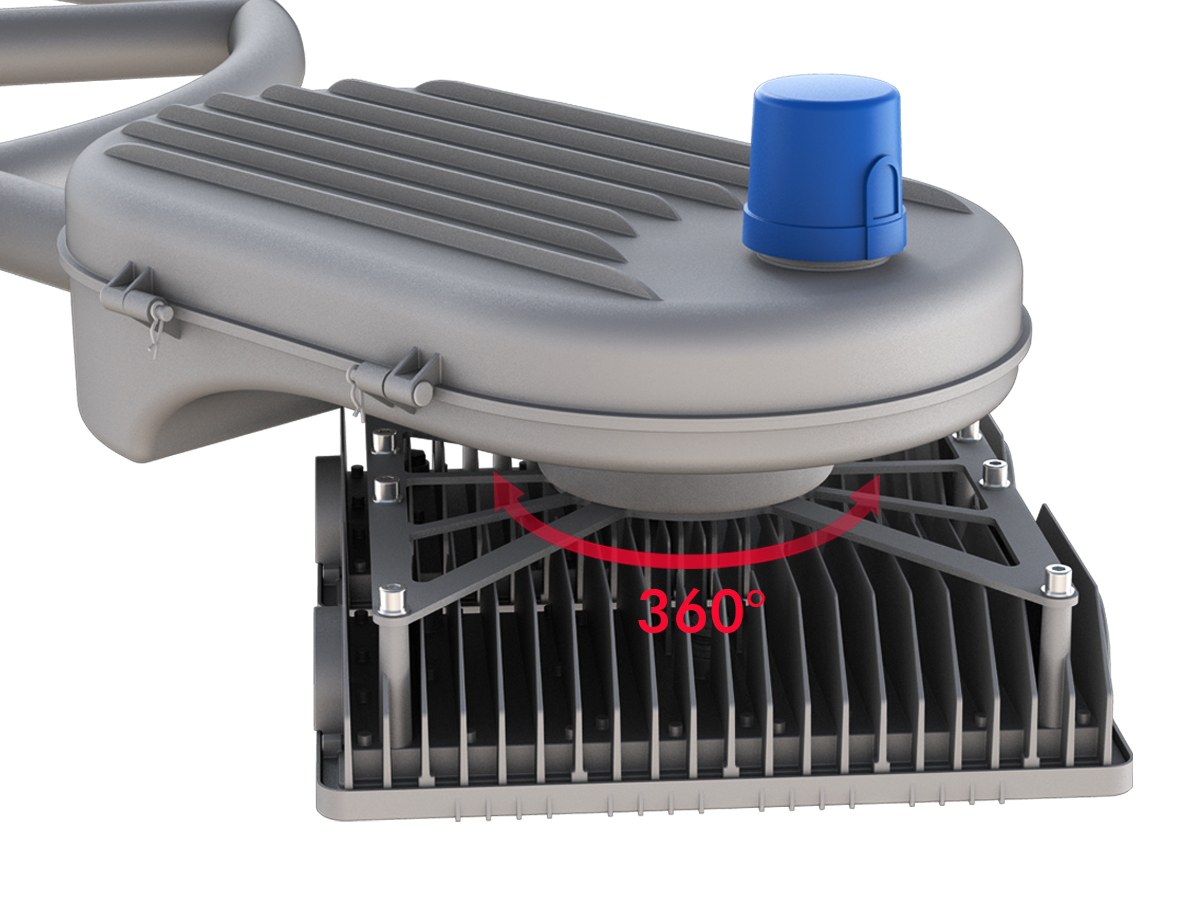 HM01R high-mast pole installation with multiple fixtures