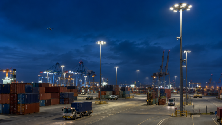 01-High-mast LED lighting solution for ports, container terminals and logistics yards