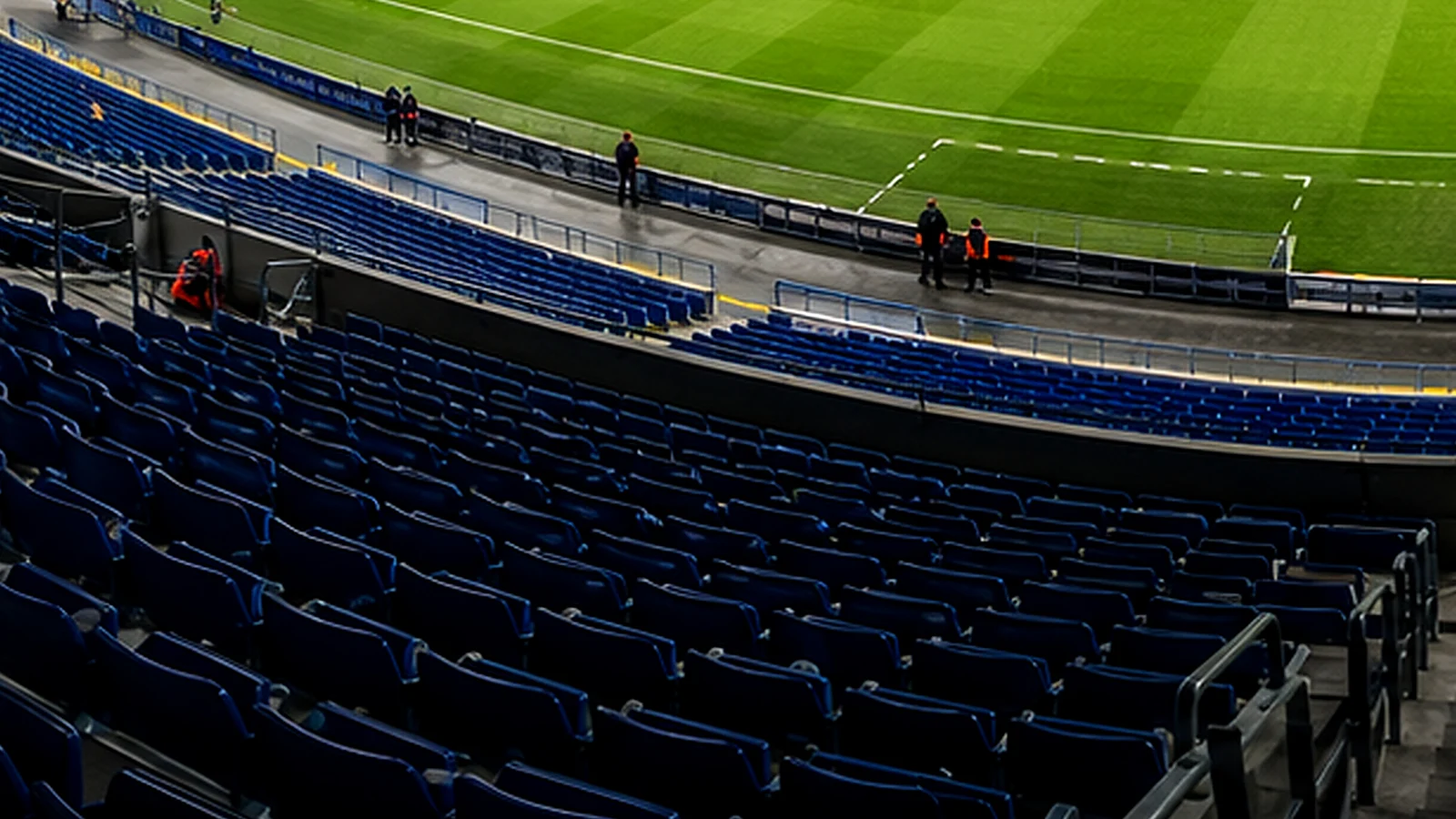 Spectator-side view connecting field performance with what an observer actually sees